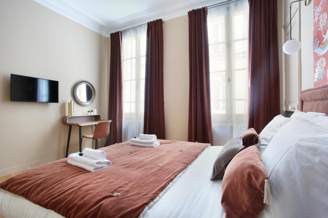 Splendide appartement Champ de Mars - Tour Eiffel  Paris Extérieur photo
